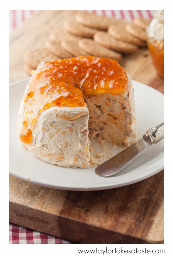Bacon_cheese_fig_jam_1