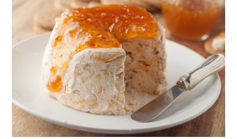Bacon_cheese_fig_jam_2